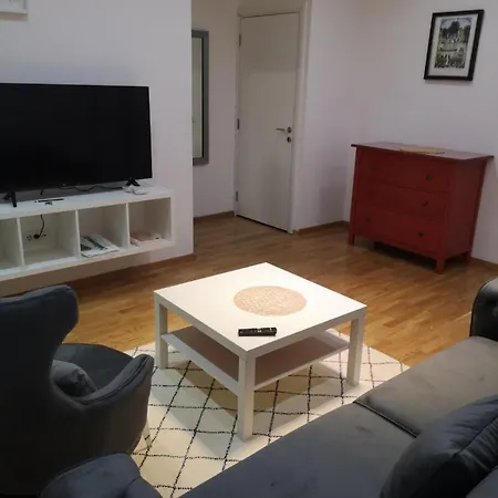 Modern In The Center Apartament