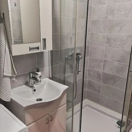 Modern In The Center 아파트 *